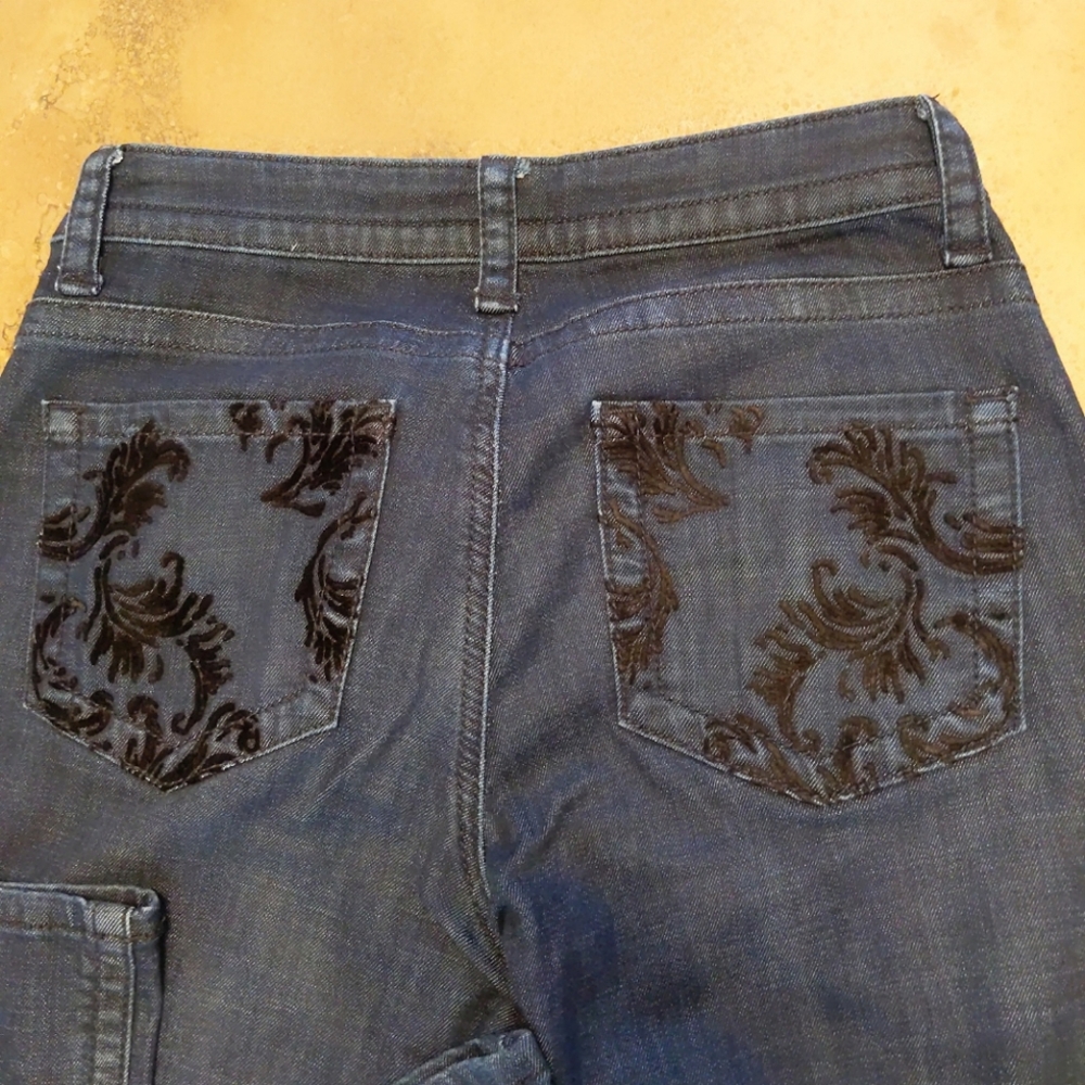 Lee's Slender Secret Velvet Details 8 medium jeans